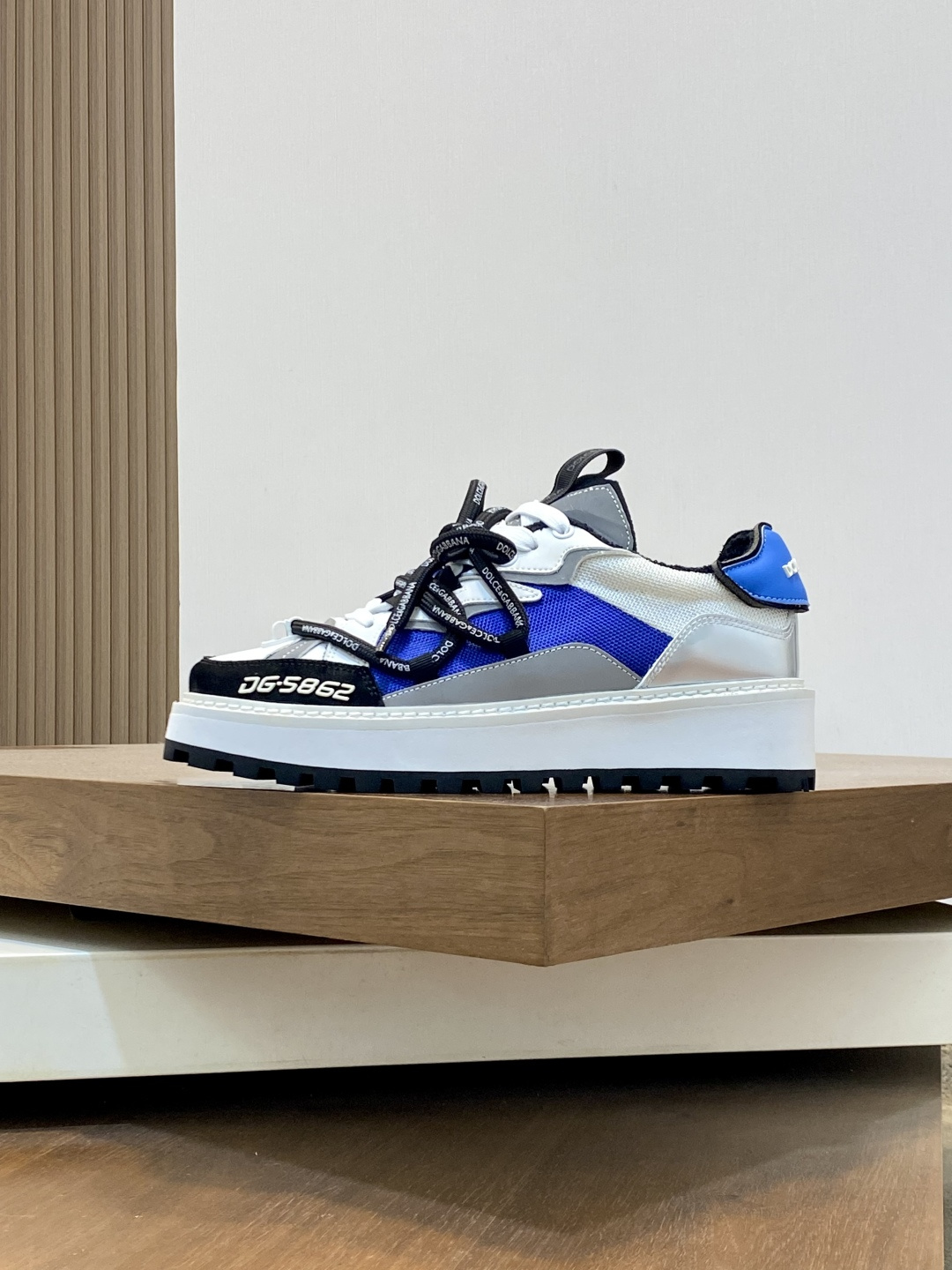 olce & Gabbana shoe